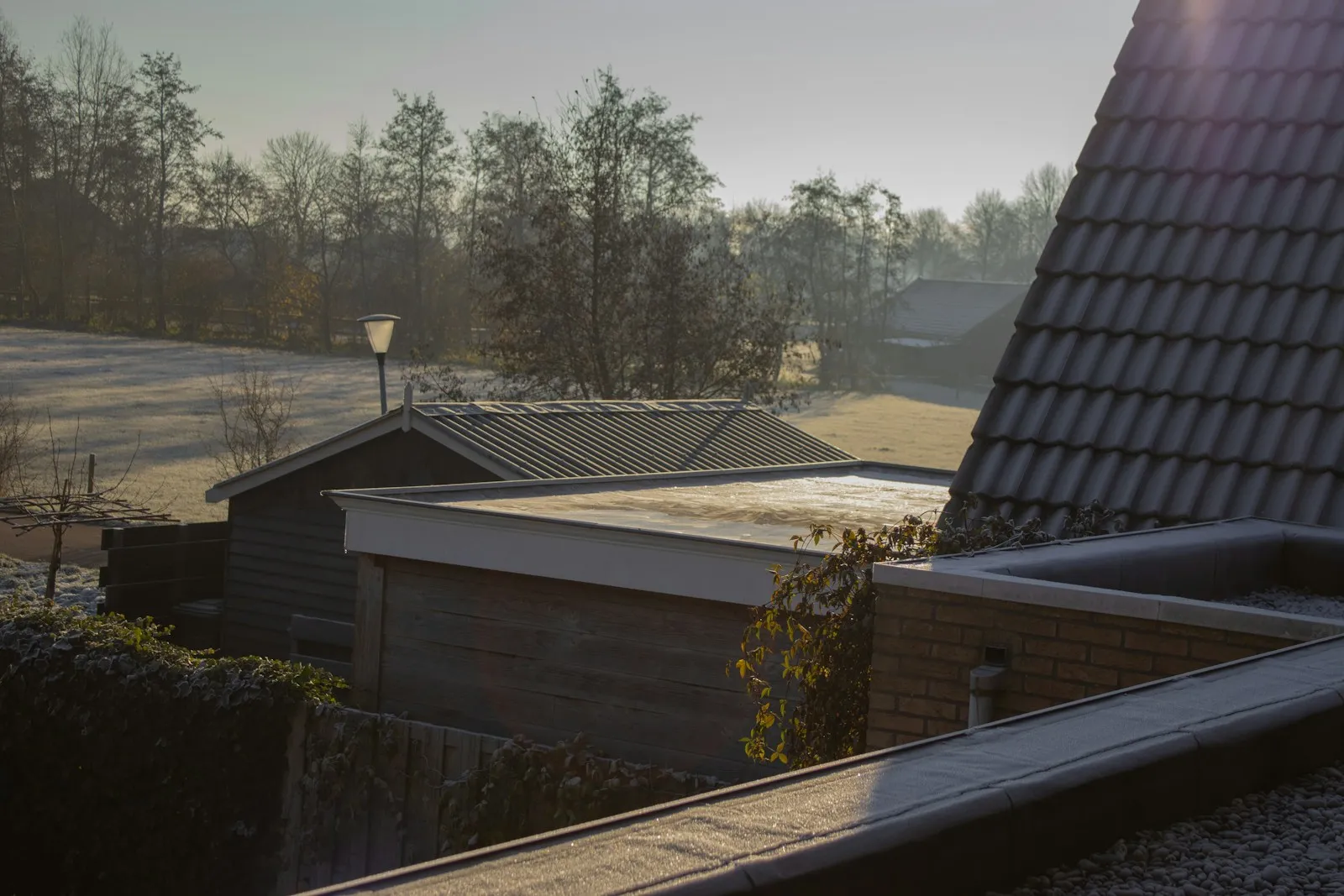 Warmtepomp Platdakwoning Utrecht: Buitenunit Plaatsen