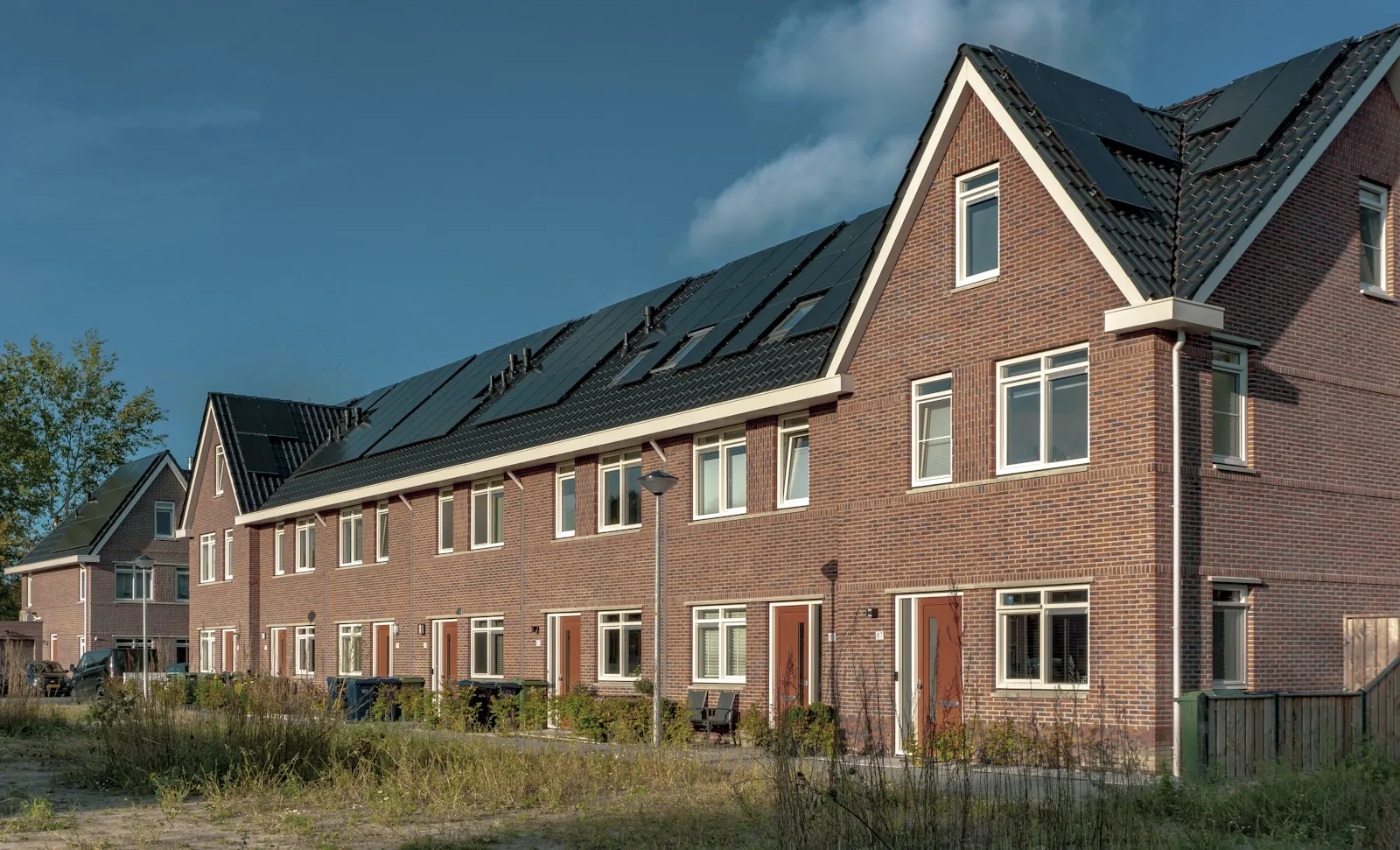 Zonnepanelen Schuin Dak Utrecht: Kosten & Subsidie 2026