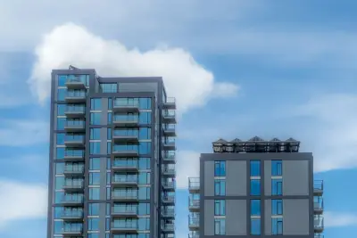 Zonnepanelen VvE Utrecht: Toestemming & Kosten 2026